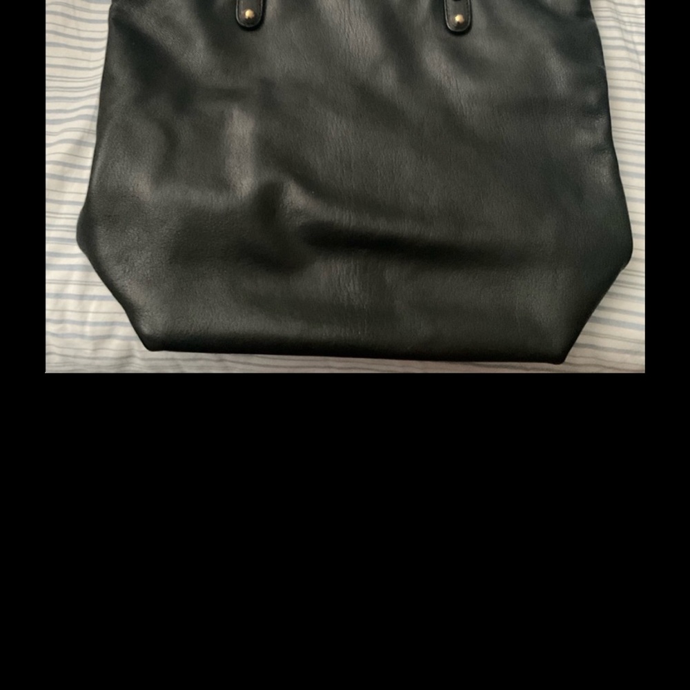Elegant Black Women's Gucci Bag